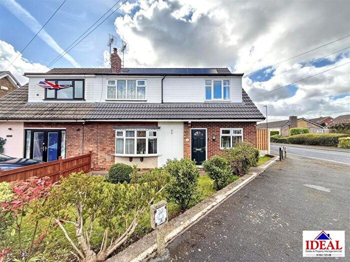 5 Bedroom Semi-Detached House For Sale In Lynden Avenue, Adwick-Le-Street, Doncaster, DN6