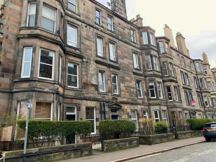 2 Bedroom Flat To Rent In Royston Terrace, Inverleith, Edinburgh, EH3