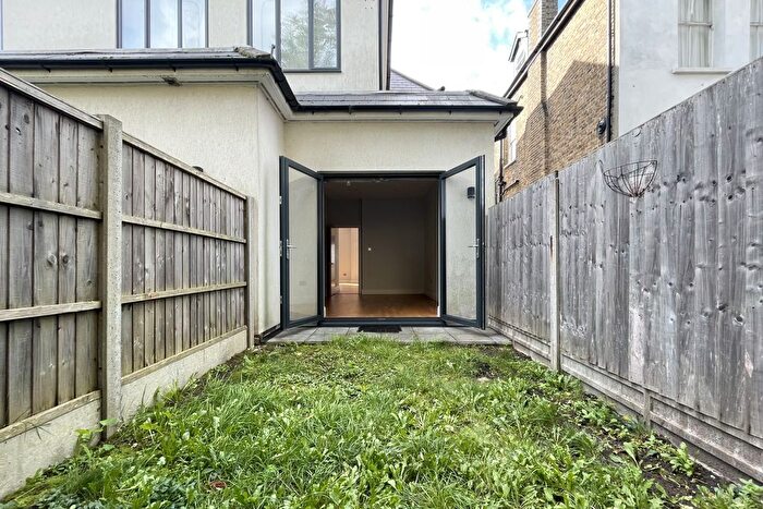 1 Bedroom Flat To Rent In Whitworth Road, London, SE25