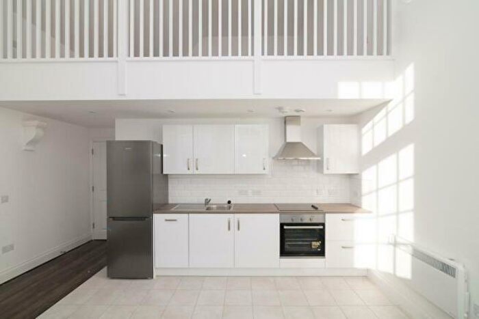 1 Bedroom Flat To Rent In Crocketts Lane, Smethwick, B66