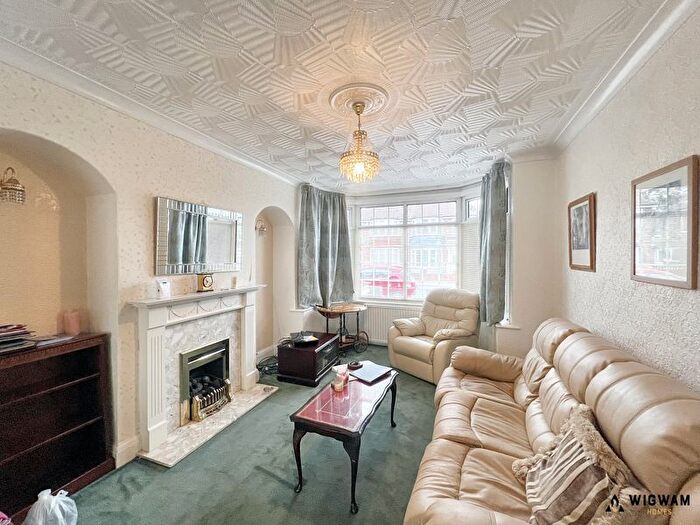 3 Bedroom End Of Terrace House For Sale In St. Marys Avenue, Hull, HU5