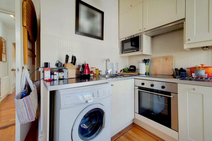 1 Bedroom Flat To Rent In Davenant Road, Upper Holloway, London, N19