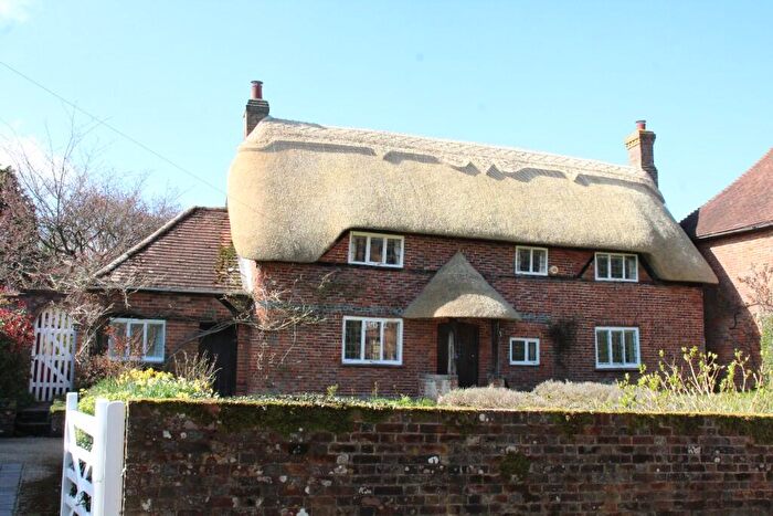 2 Bedroom Cottage For Sale In Kingston Road, Shalbourne, Wiltshire, SN8