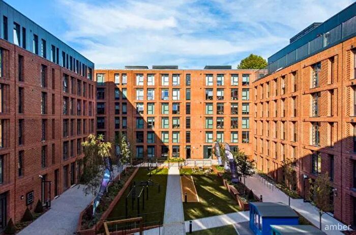 Flat To Rent In Guilden Village, Guildford, Premium Studio, GU1