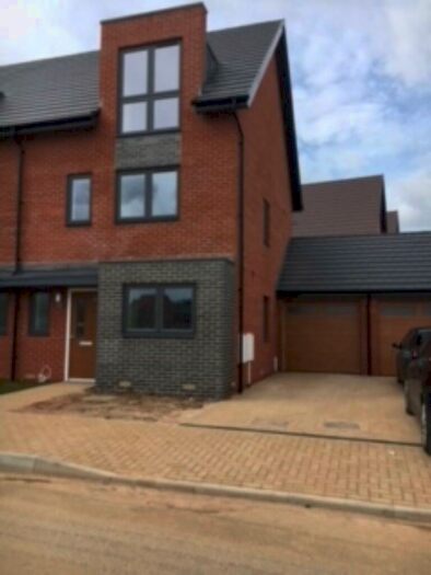 3 Bedroom Semi-Detached House To Rent In Newstead Way, Daventry, Northamptonshire, NN11