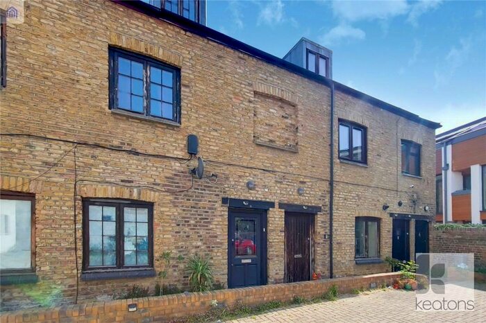1 Bedroom Flat To Rent In Tanners Mews, London, SE8