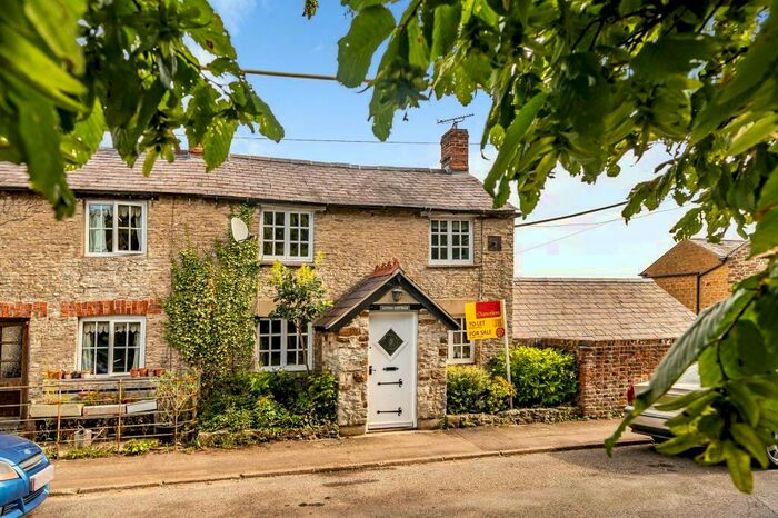 3 Bedroom Semi-Detached House For Sale In Steeple Aston, Oxfordshire, OX25