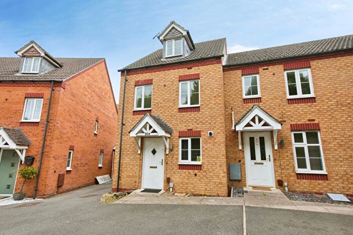3 Bedroom End Of Terrace House For Sale In Highfields Park Drive, Derby, Derbyshire, DE22