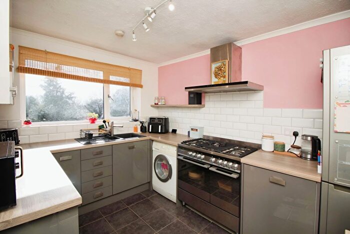 2 Bedroom Flat For Sale In Compton Drive, Huncote, LE9