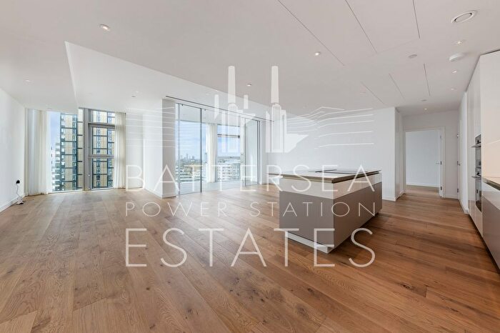 3 Bedroom Flat To Rent In L-, Electric Boulevard, Battersea, SW11