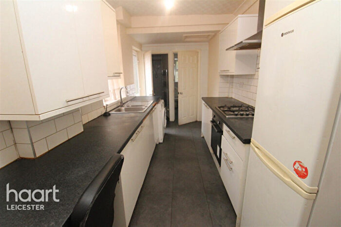 4 Bedroom Terraced House To Rent In Tudor Road, Leicester, LE3