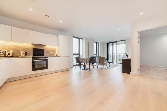 2 Bedroom Apartment To Rent In Pinnacle House, Schooner Road, Royal Wharf, London, E16