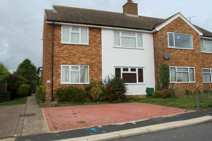 1 Bedroom Flat To Rent In Giffard Way, Long Crendon, Aylesbury, HP18