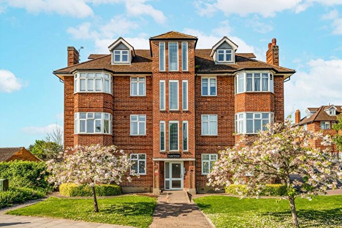2 Bedroom Flat To Rent In Oakleigh Road North, London, N20