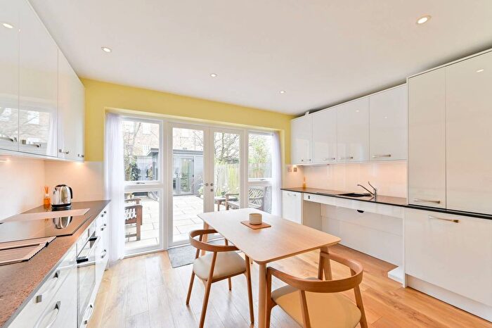 3 Bedroom Property For Sale In Bakery Close, Oval, London, SW9
