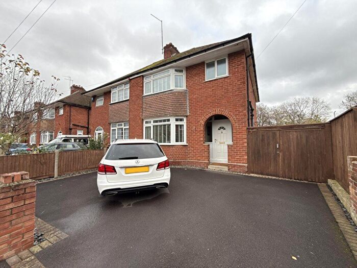 3 Bedroom Semi Detached House For Sale In Horsey Lane, Yeovil, Somerset, BA20