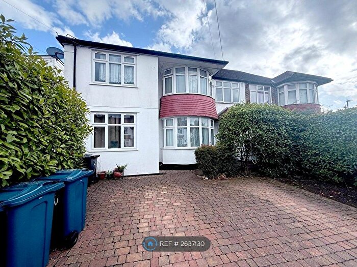 2 Bedroom Flat To Rent In Gordon Avenue, Stanmore, HA7