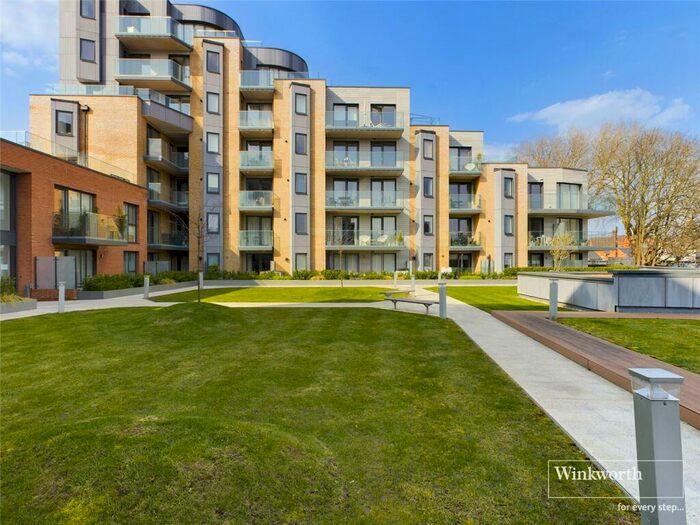 2 Bedroom Apartment To Rent In Riverside View, - Berkeley Avenue, Reading, RG1