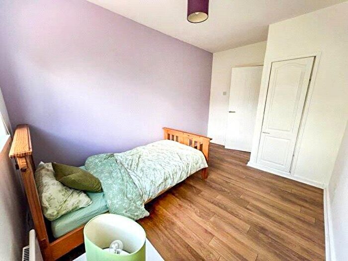 2 Bedroom Flat To Rent In Brooklands Road, Sale, M33