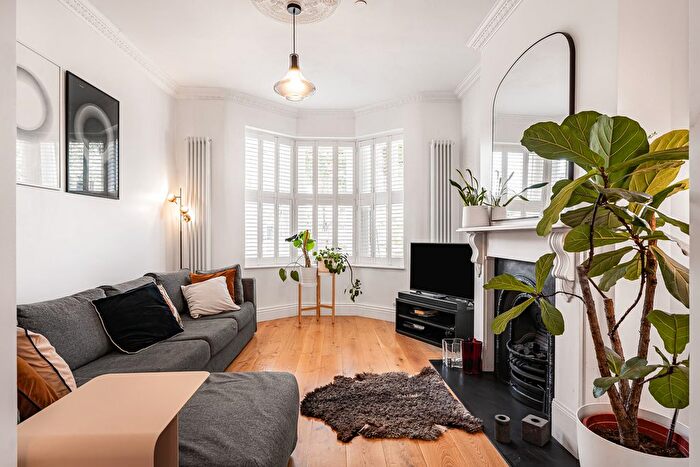 4 Bedroom Terraced House For Sale In Millfields Road, London, E5