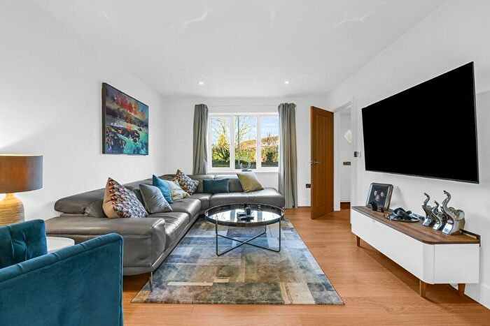 3 Bedroom End Of Terrace House For Sale In Station Road, Watton At Stone, SG14