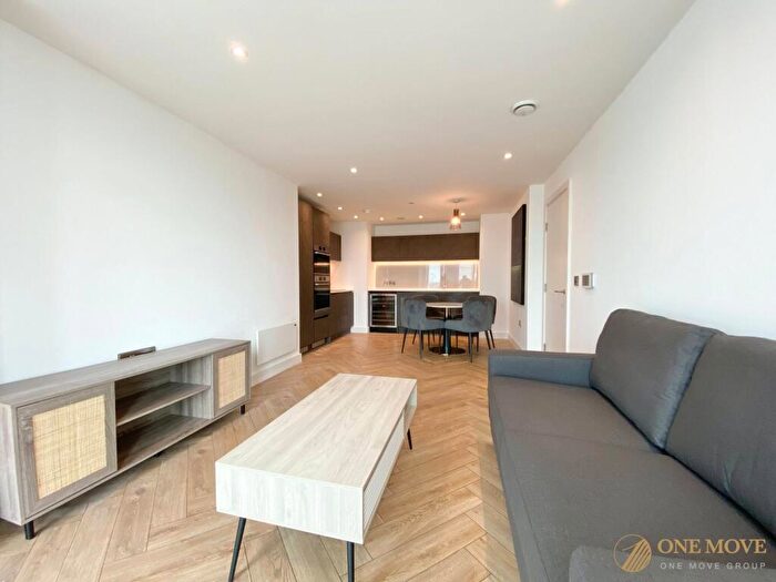 2 Bedroom Flat To Rent In Victoria Residence, Manchester, M15