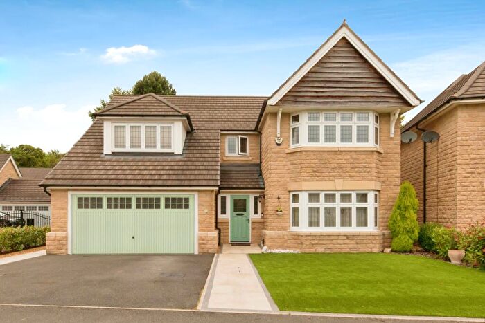 5 Bedroom Detached House For Sale In Cotton Crescent, Macclesfield, Cheshire, SK10