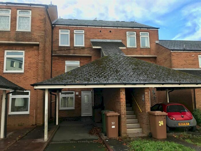 1 Bedroom Flat To Rent In Raglan Gardens, Plymouth, PL1