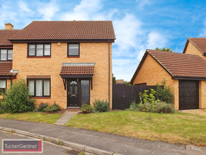 3 Bedroom Semi-Detached House To Rent In Lingrey Court, Cambridge, CB2