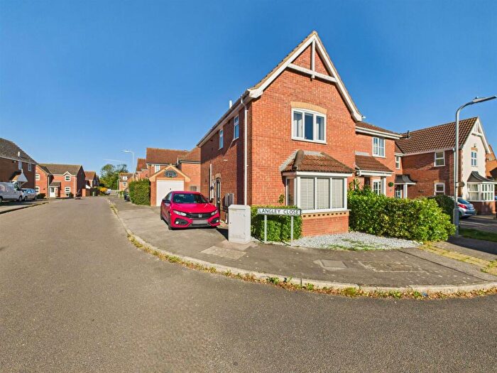 3 Bedroom Semi-Detached House For Sale In Eresbie Road, Louth, LN11