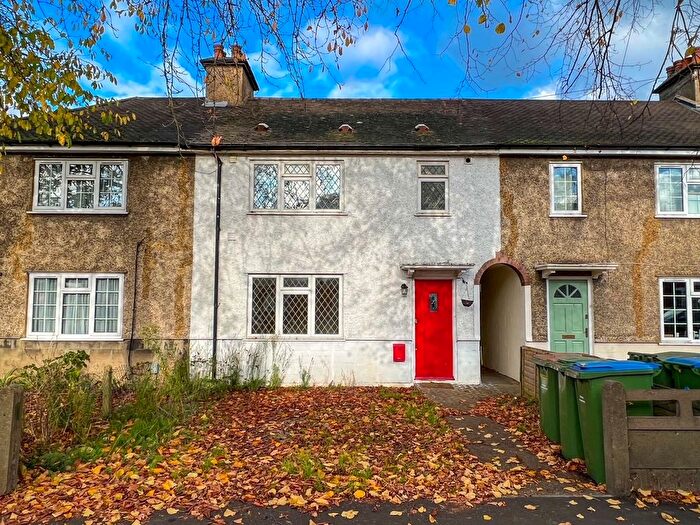 3 Bedroom End Of Terrace House To Rent In Douglas Road, Esher, KT10