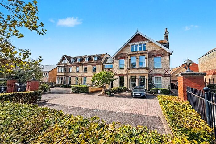 2 Bedroom Flat For Sale In Weymouth, DT4