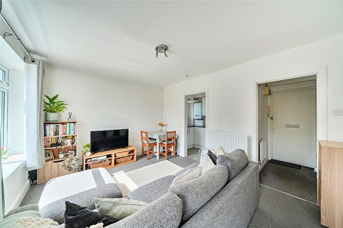 1 Bedroom Flat For Sale In Bromley Road, Beckenham, BR3