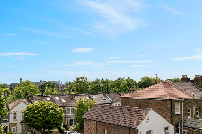 2 Bedroom Flat For Sale In Crouch Hill, N4
