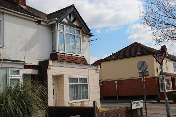 2 Bedroom Flat To Rent In Derby Road, Eastleigh, SO50