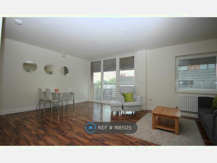 1 Bedroom Flat To Rent In Hillside, London, NW10