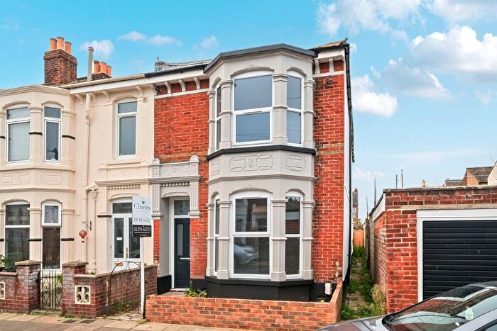 3 Bedroom End Of Terrace House For Sale In Lyndhurst Road, Portsmouth, Hampshire, PO2