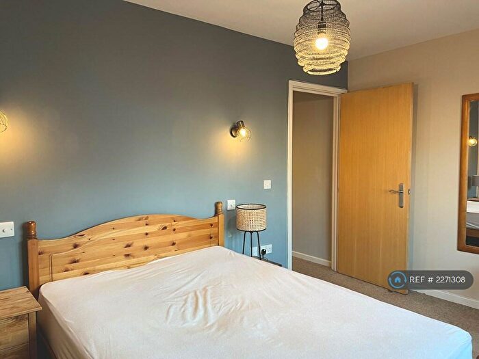 1 Bedroom Flat To Rent In Enstone Road, Brimsdown London, EN3