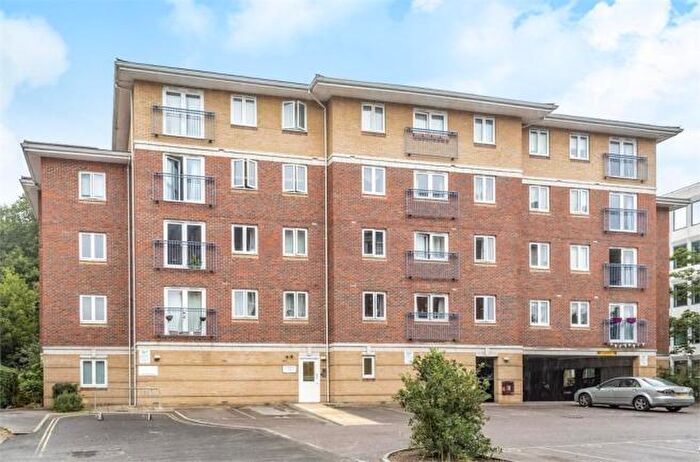 2 Bedroom Apartment To Rent In Cardinal House, Farnborough, GU14