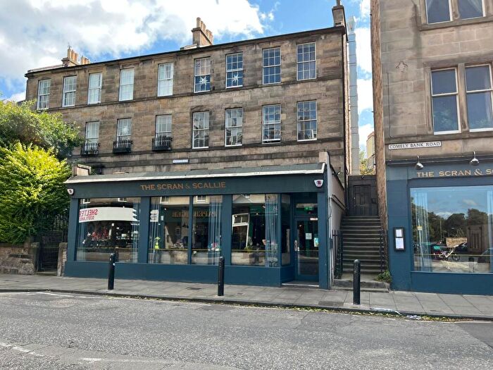 3 Bedroom Flat To Rent In Bed - Marys Place, Edinburgh, EH4