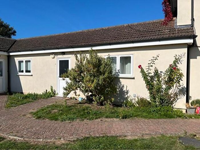 1 Bedroom Terraced Bungalow To Rent In Western Road, Mitcham, CR4