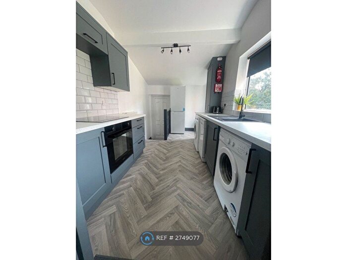 5 Bedroom Maisonette To Rent In Springbank Road, Newcastle Upon Tyne, NE2