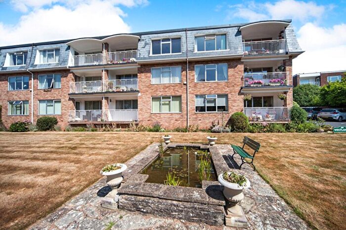 2 Bedroom Flat For Sale In Douglas Avenue, Exmouth, Devon, EX8