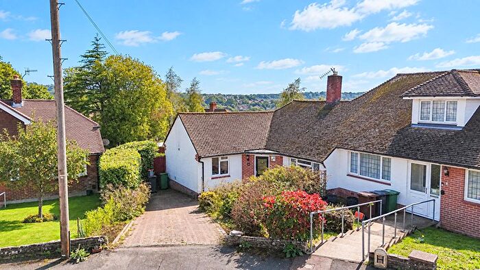2 Bedroom Semi-Detached Bungalow For Sale In Oakwood Close, Hastings, TN34