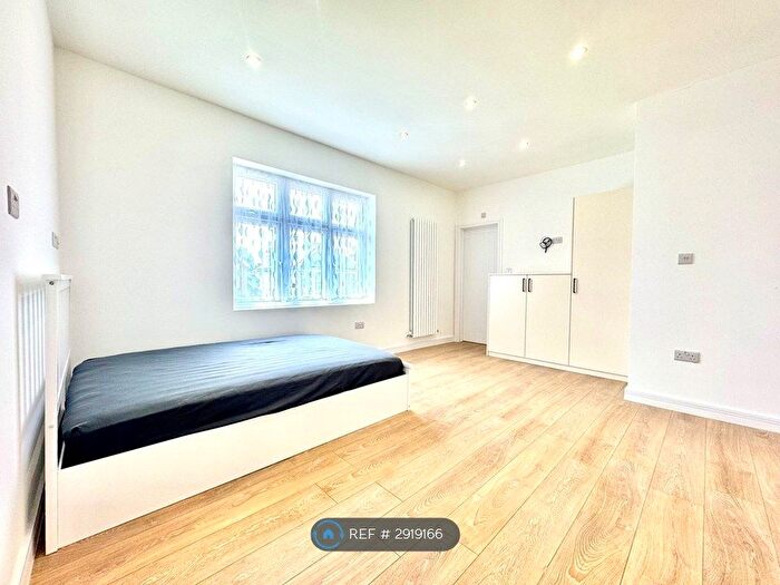 Studio To Rent In Harrow View, Harrow, HA1