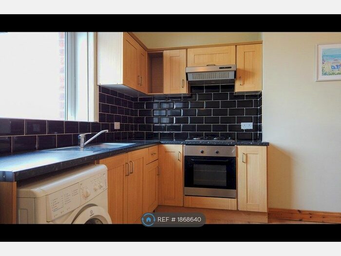 2 Bedroom Terraced House To Rent In Sunny Grove, Morley, Leeds, LS27