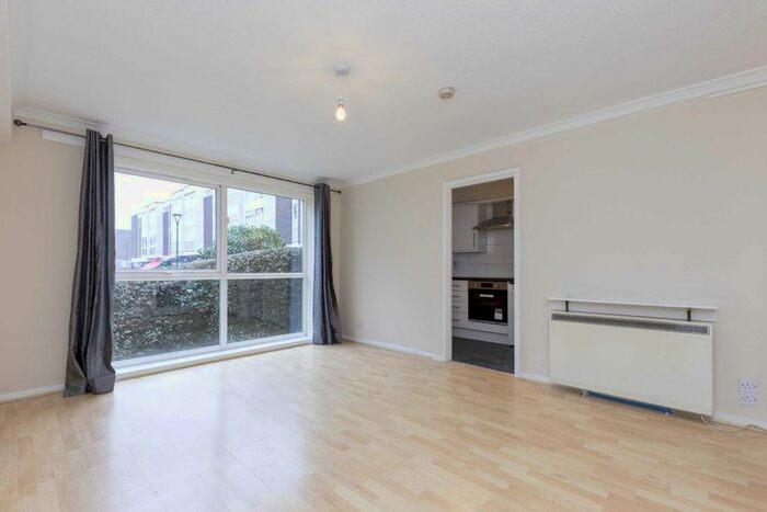 1 Bedroom Flat To Rent In Ashburnham Road, Ham, Richmond, TW10