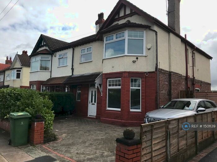4 Bedroom Semi-Detached House To Rent In Stuart Avenue, Liverpool, L25