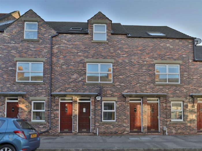 1 Bedroom Flat To Rent In Falsgrave Crescent, York, North Yorkshire, YO30