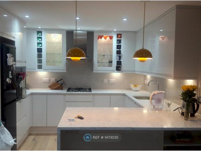 2 Bedroom Flat To Rent In London, London, SW4